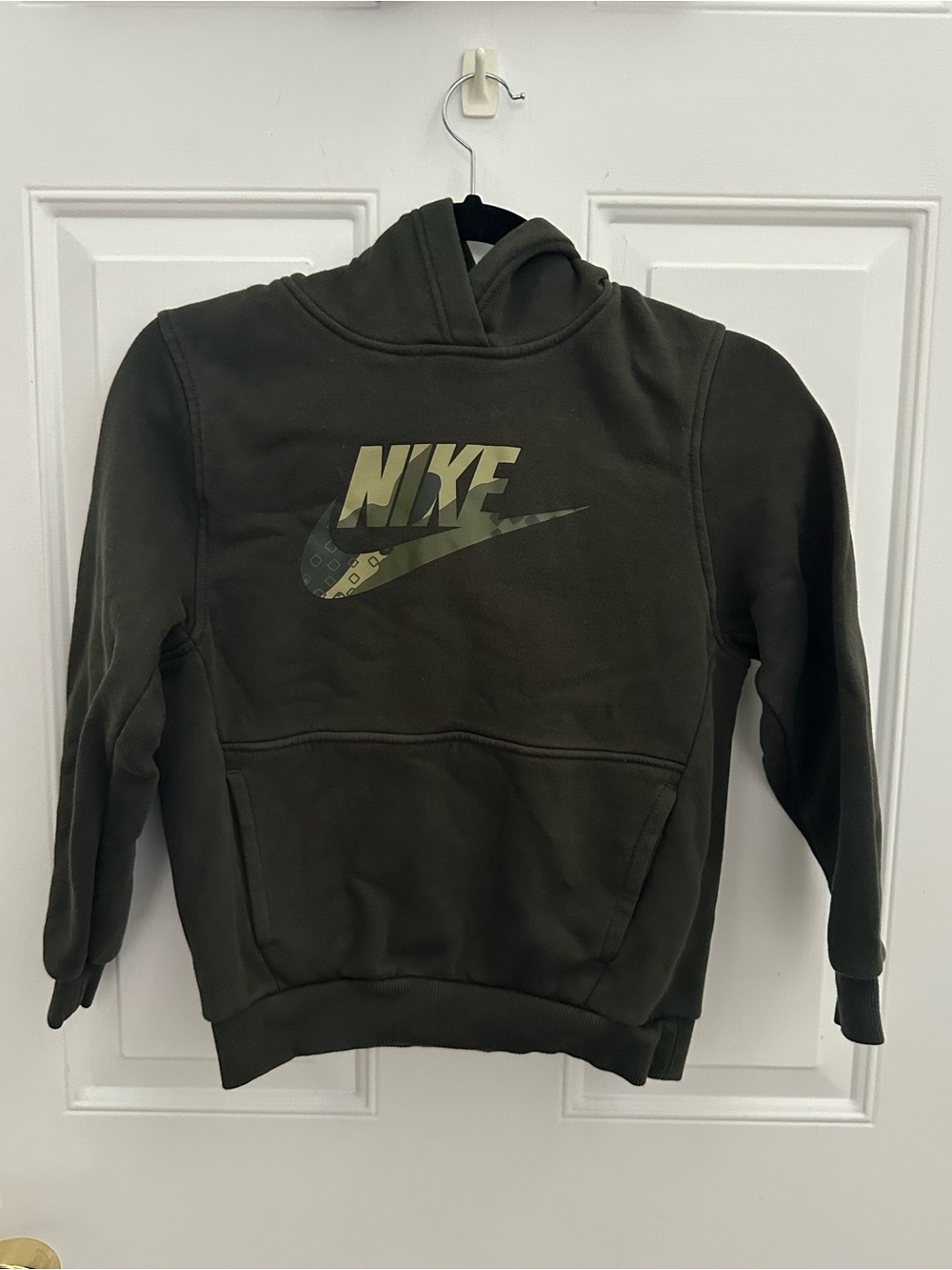 Nike kids size M Olive Green Pullover Hoodie Sweatshirt